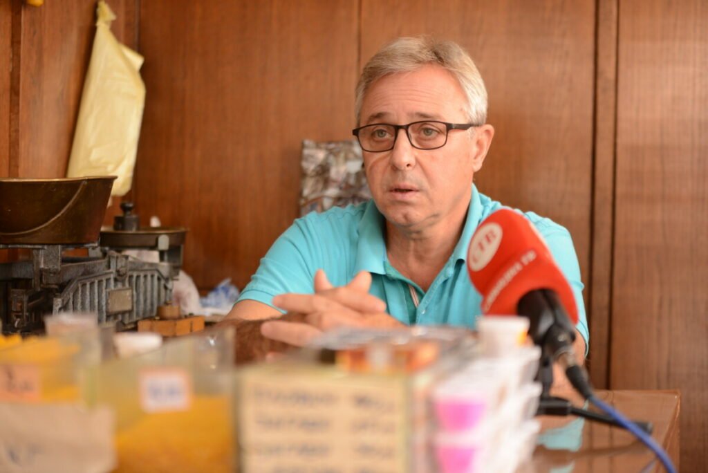 Темјаништа и производи во дуќанот